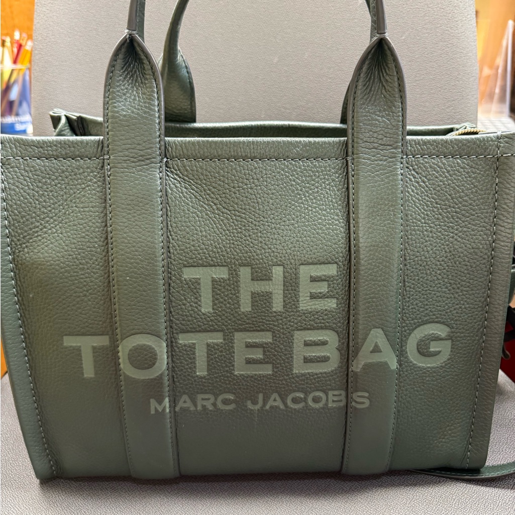 Marc Jacob’s Like New Condition. Carried 1 Month With Bag Insert